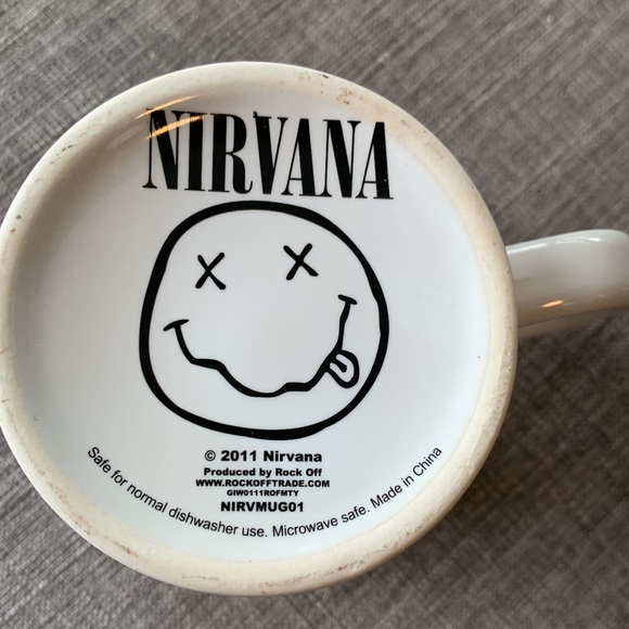 Nirvana Band Smily face mug - 2011 - Picture 6 of 6